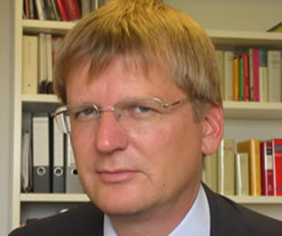 Dr. Thomas Schulz
